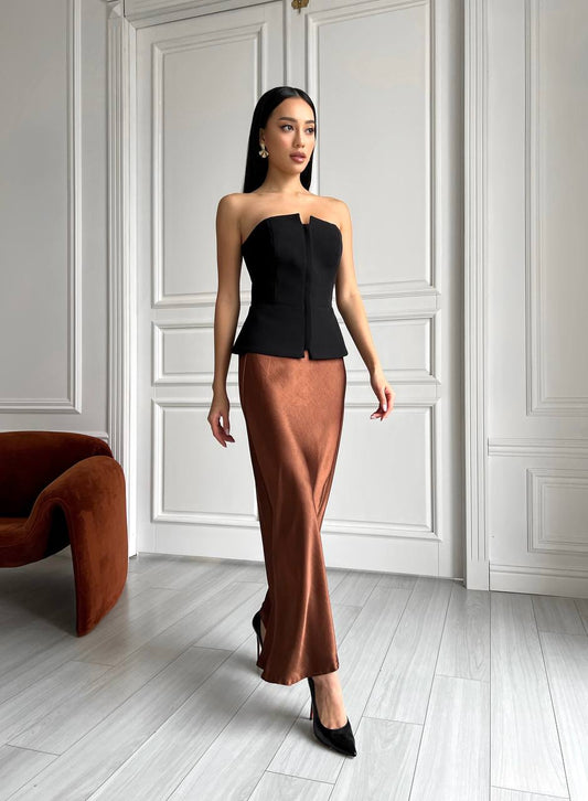 Midi skirt in chocolate color