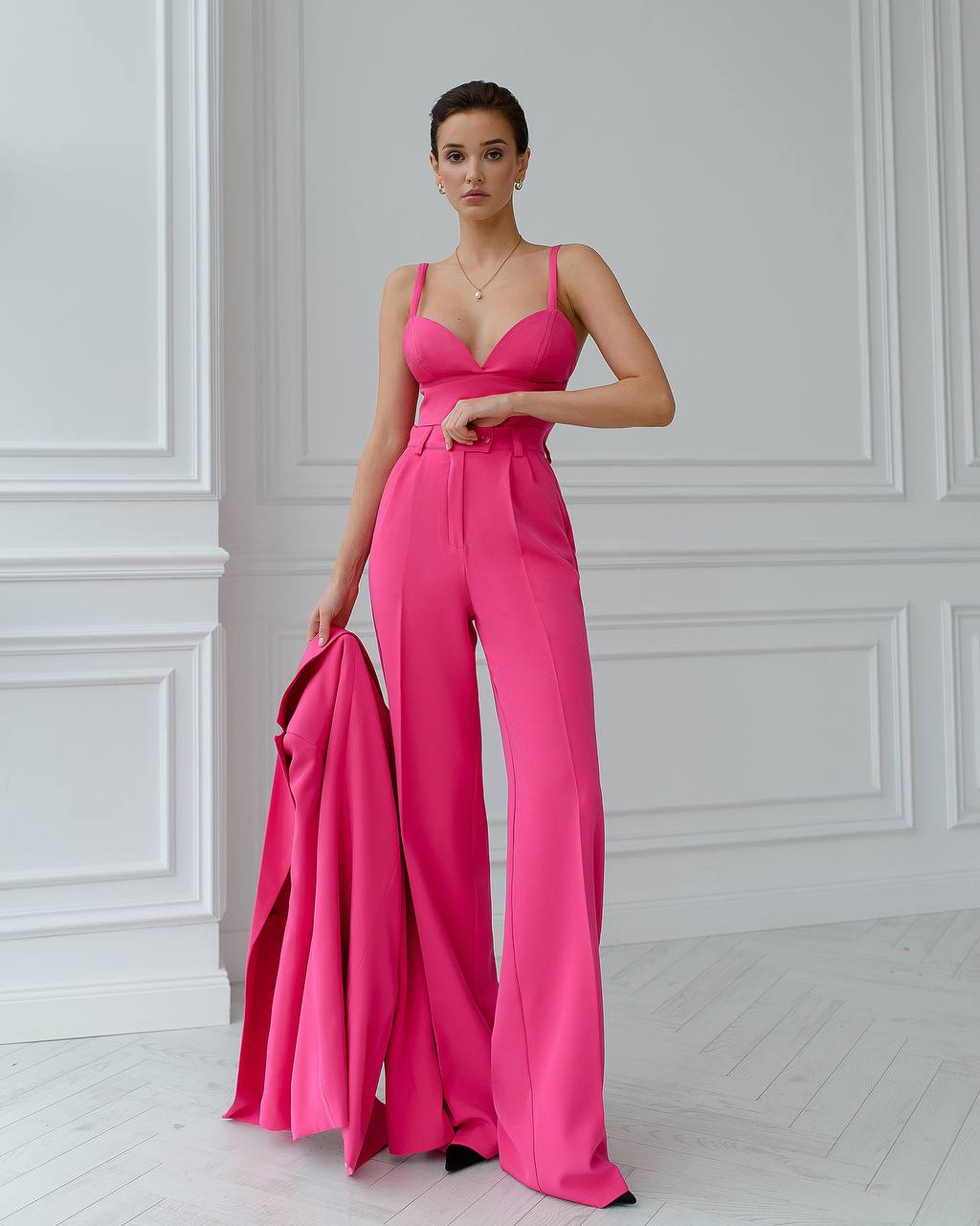 Raspberry three-piece suit with a top