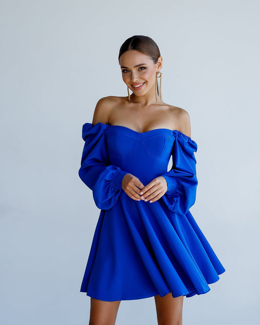 Blue mini dress with voluminous sleeves and cups