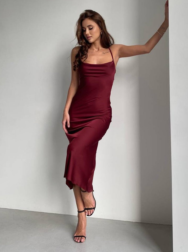 Burgundy dress-combination with an open back