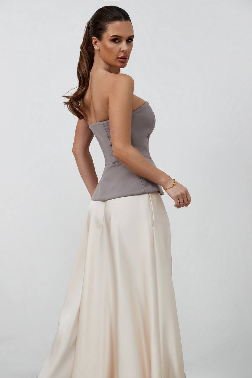 Magnificent maxi skirt in champagne color