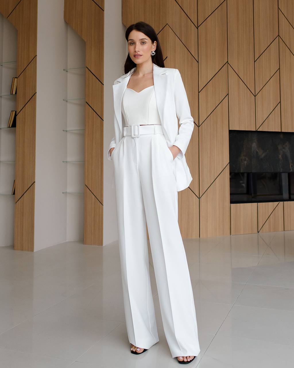 Milk suit with wide pants and belt included