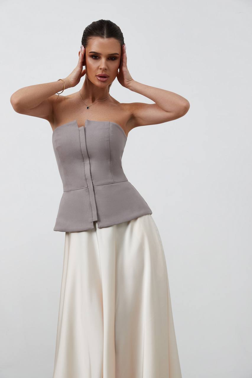 Elongated corset in cappuccino color