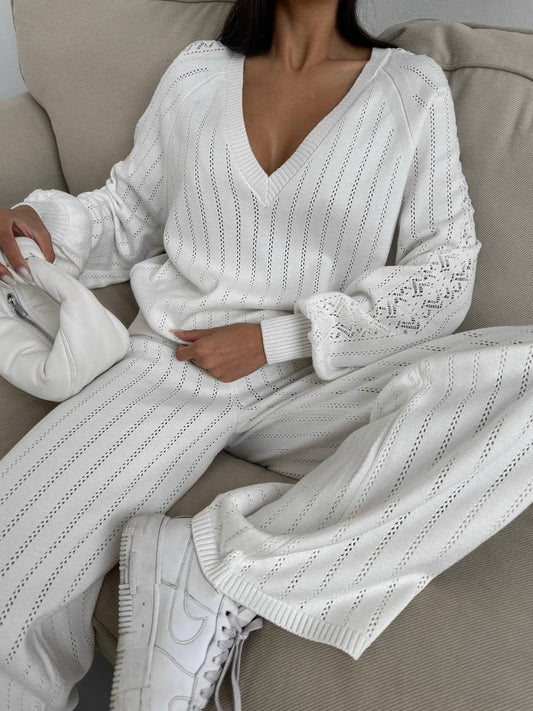 Milk knitted suit