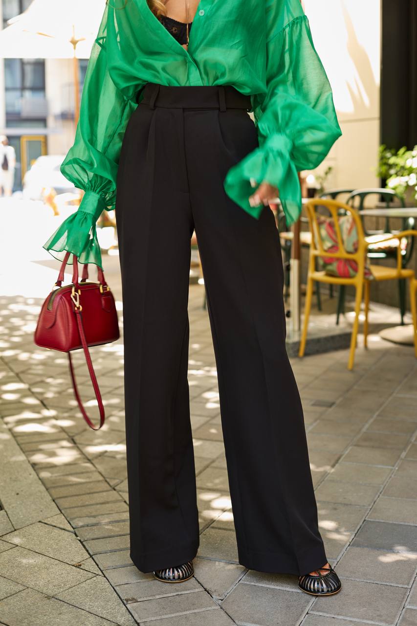 Black wide trousers