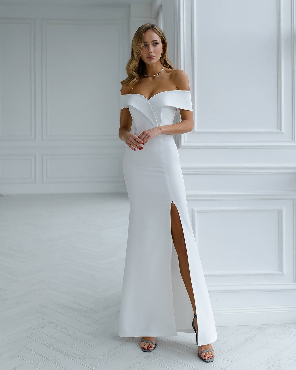 Milk maxi evening dress with slit 