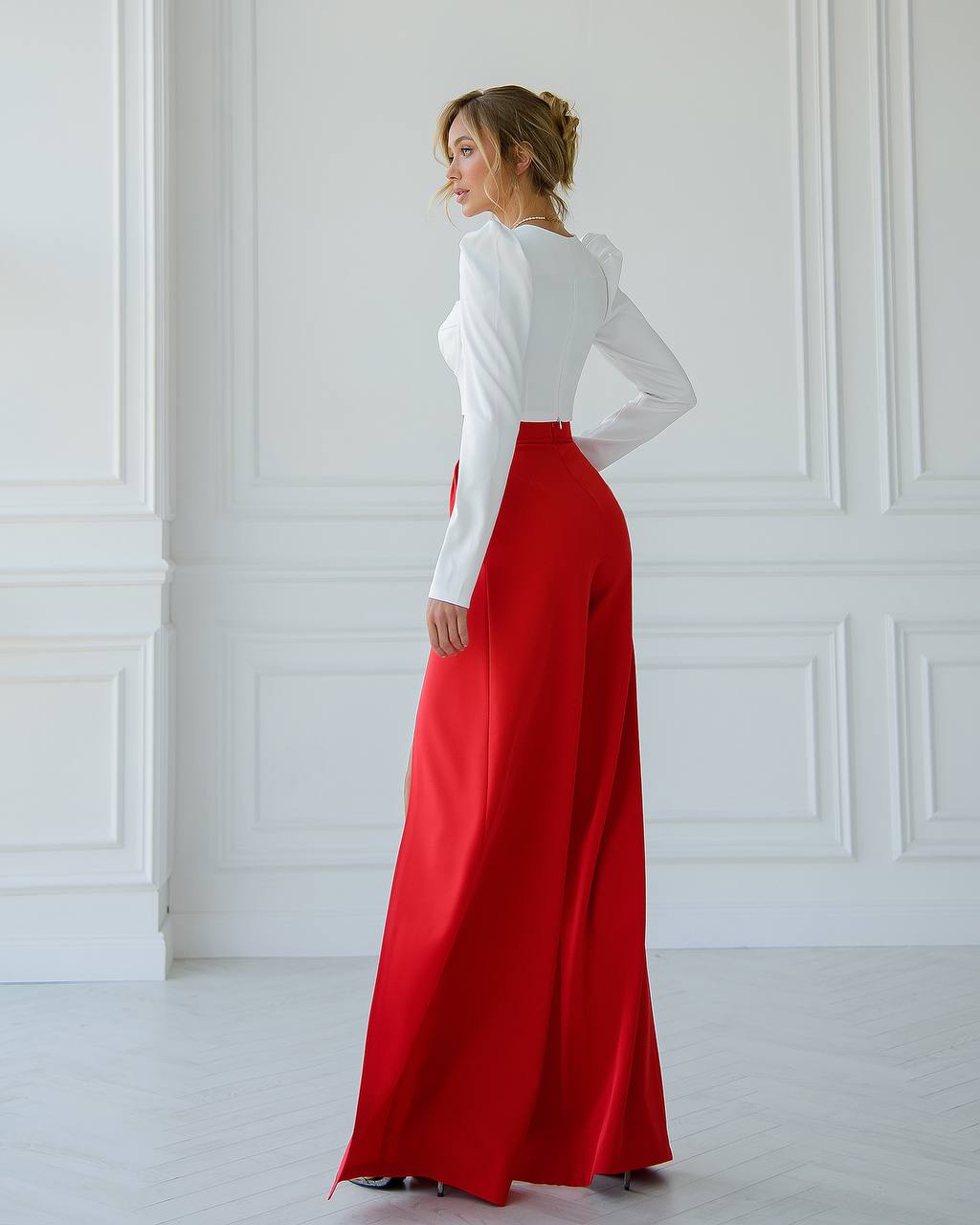 Red wide trousers with slits