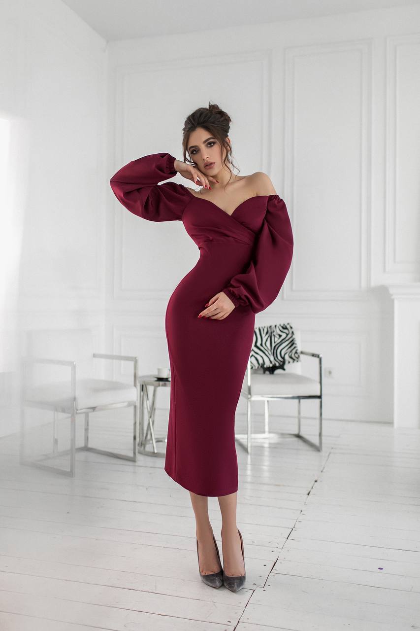 Burgundy midi dress with voluminous sleeves 